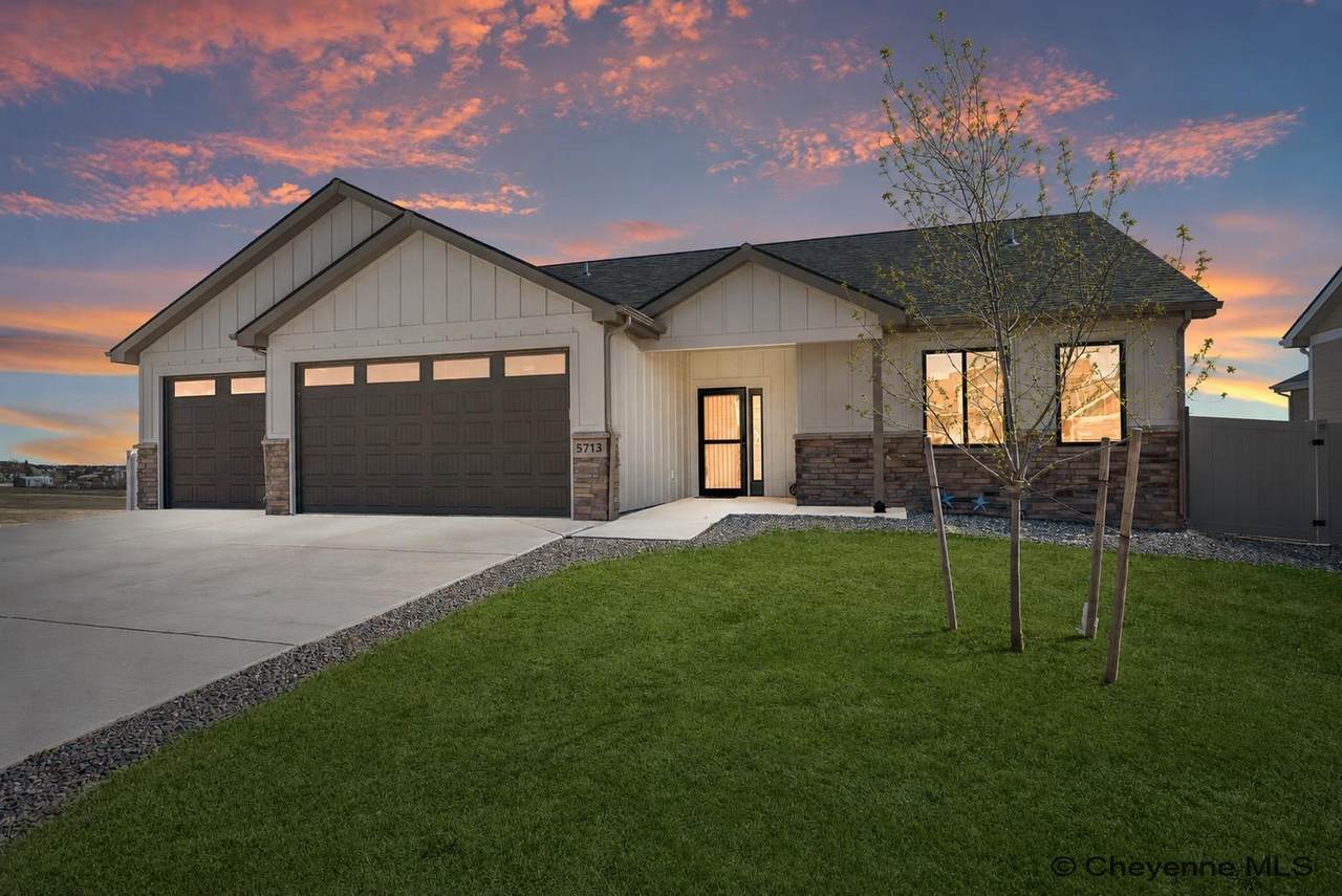 5713 Opal Dr - Photo 1