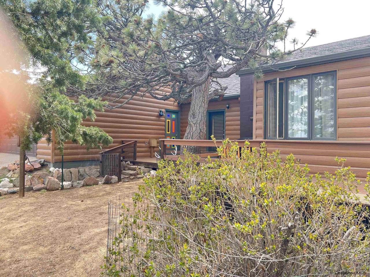 1046 Lookout Dr - Photo 1