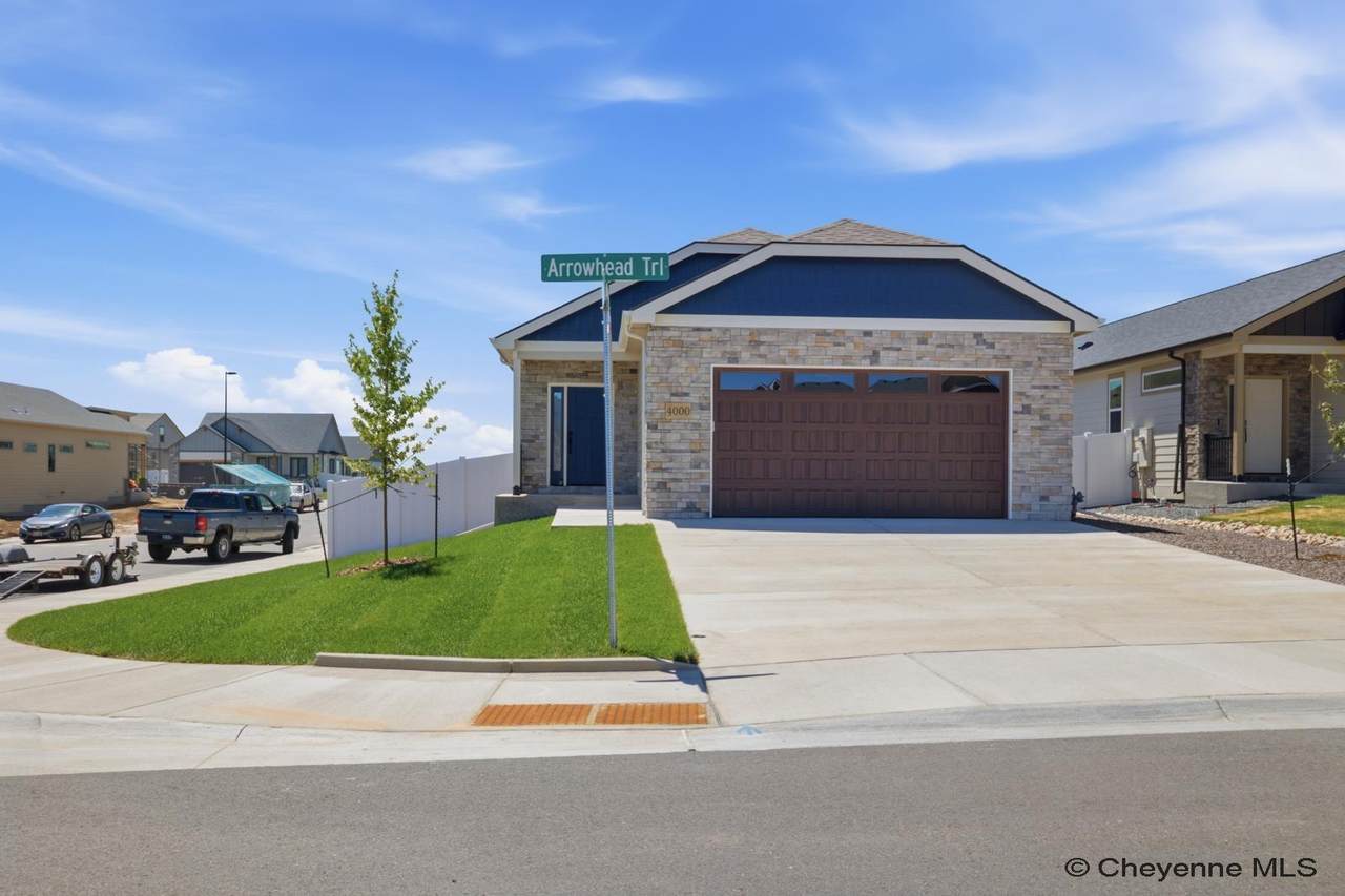 4061 Saddleback Ln - Photo 1