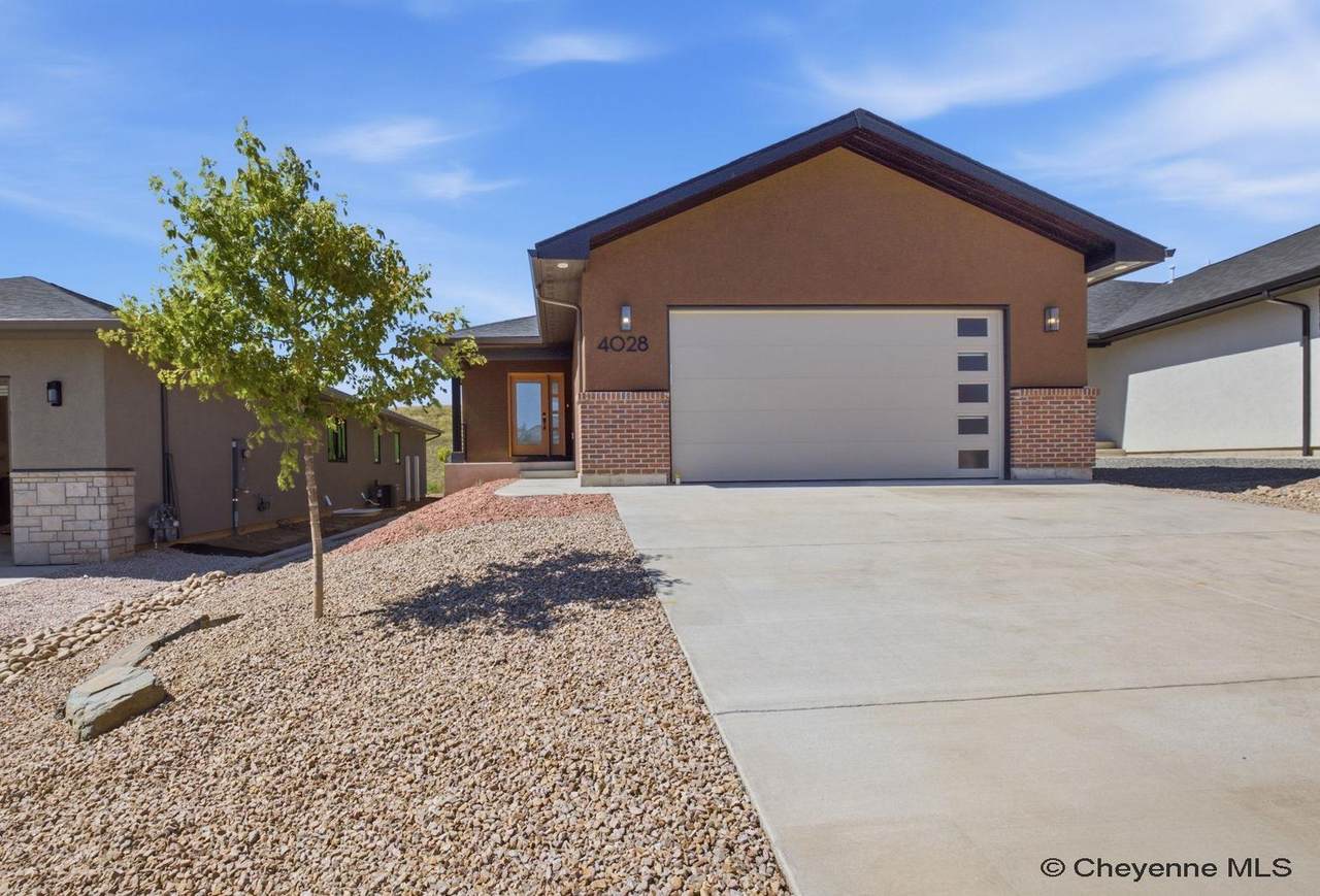4028 Saddleback Ln - Photo 1