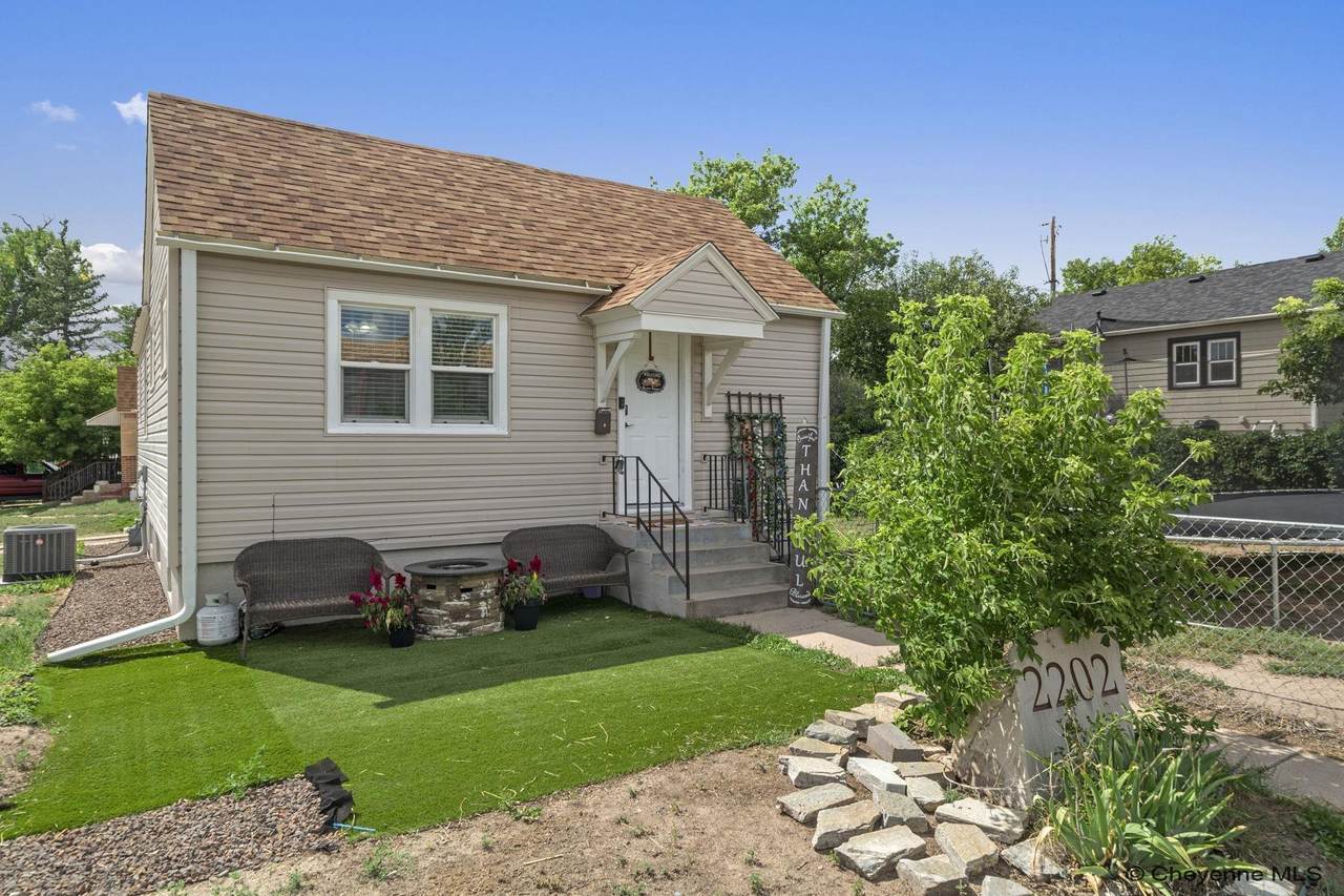 2202 Morrie Ave - Photo 1