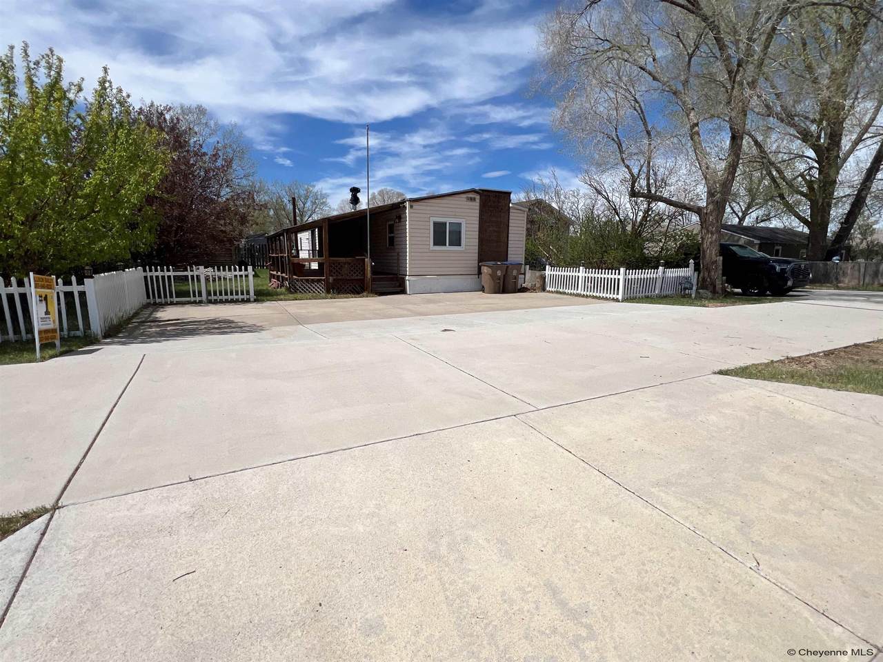 230 Colorado Ave - Photo 1