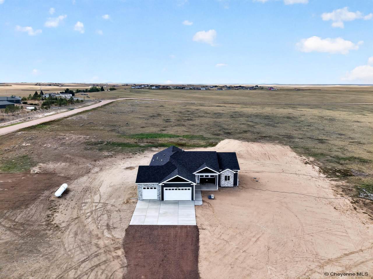 2056 Mammoth Rd - Photo 1