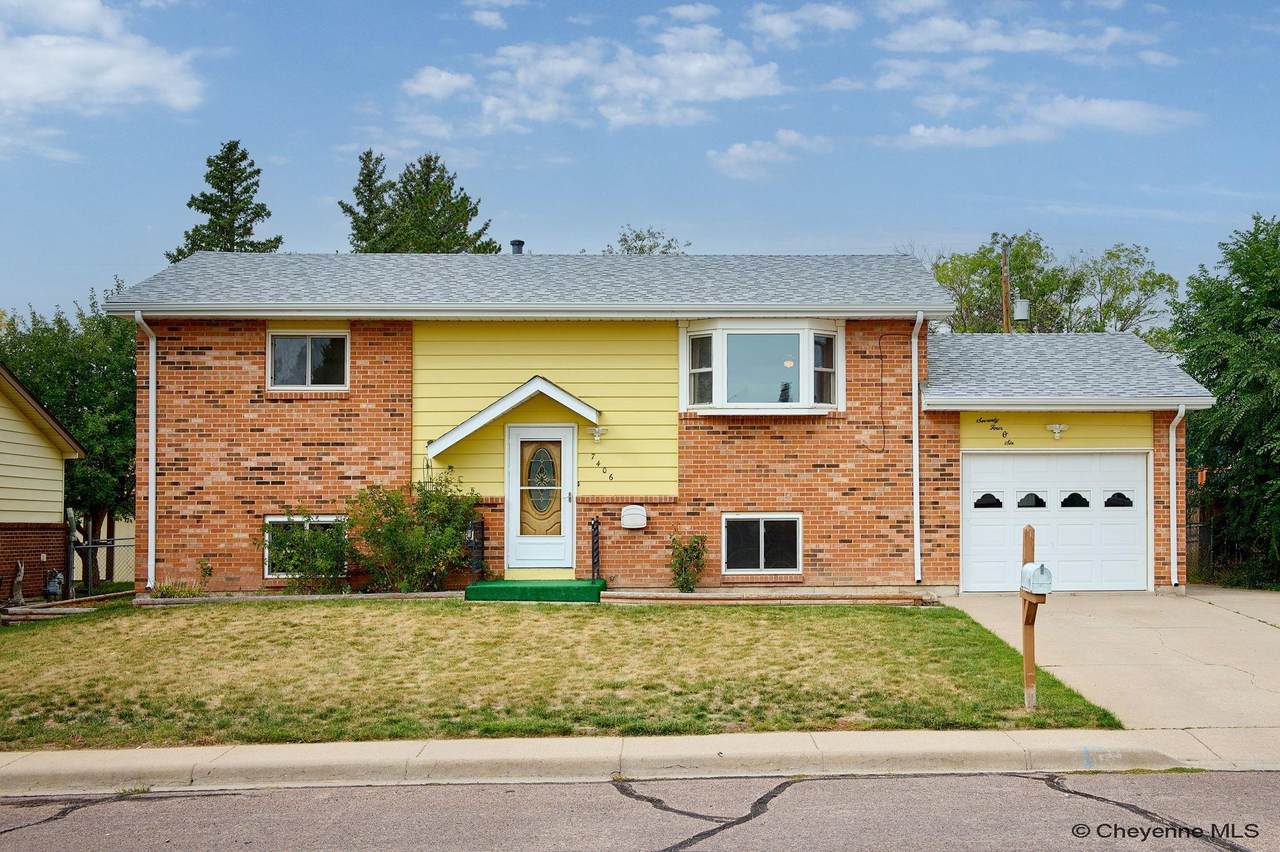 7406 Windsor Blvd - Photo 1