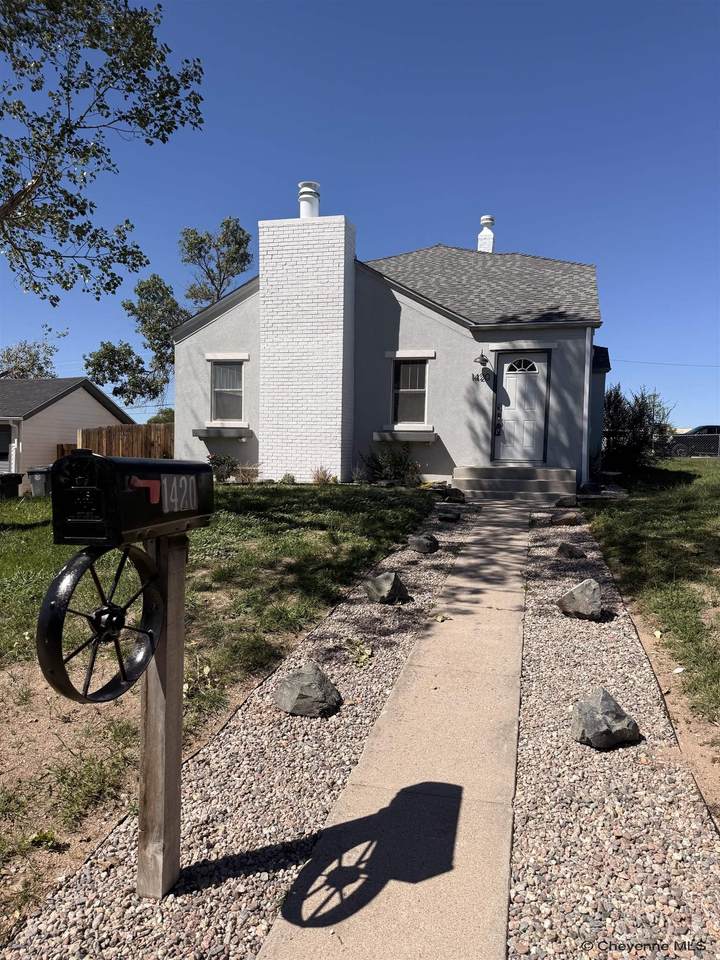 1420 23RD ST - Photo 1