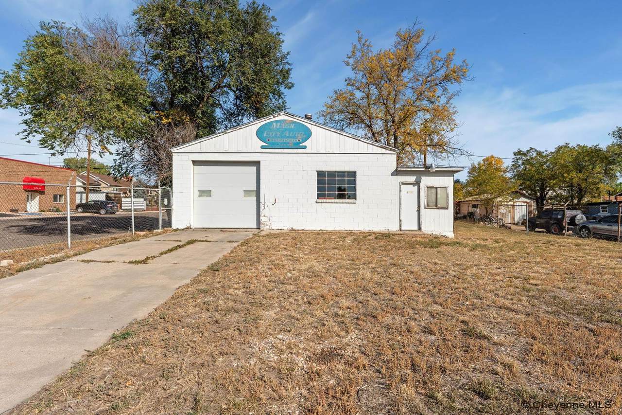 2502 E 8Th St, Cheyenne, WY 82001