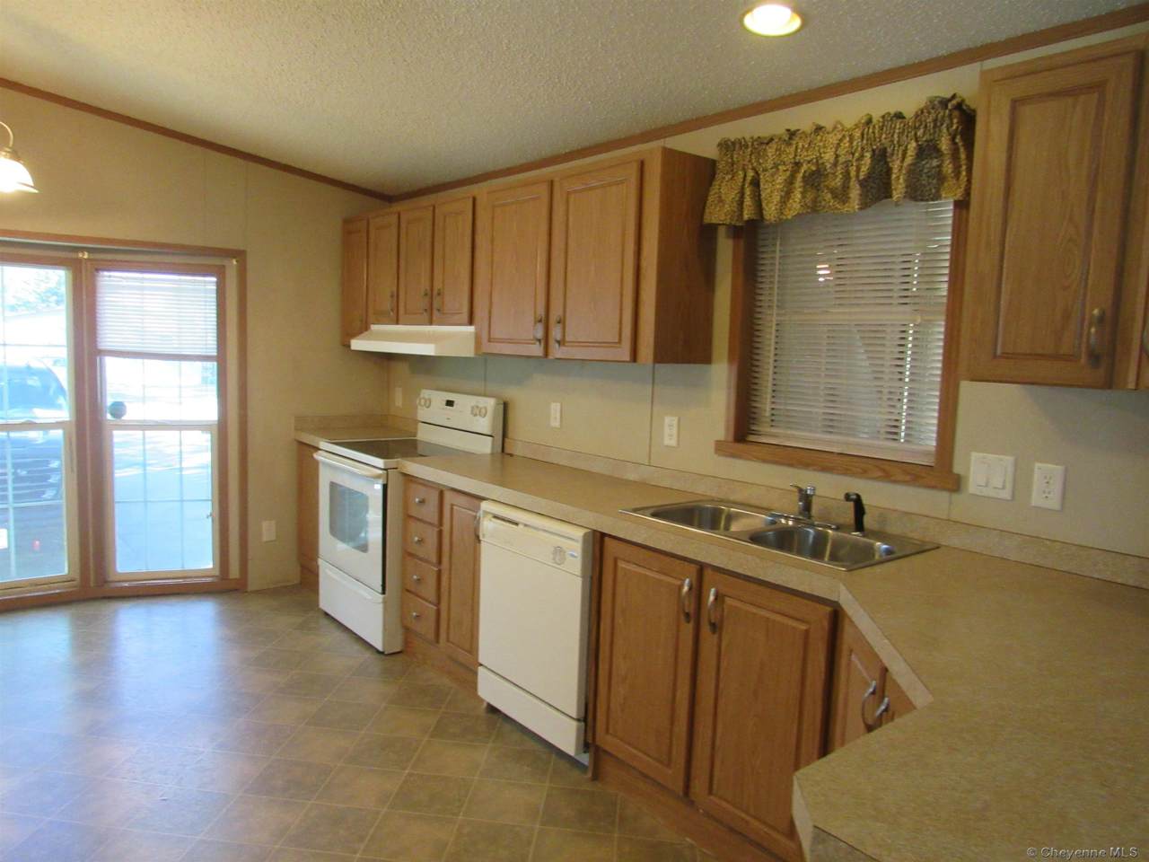 501 Dallas Rd - Photo 1
