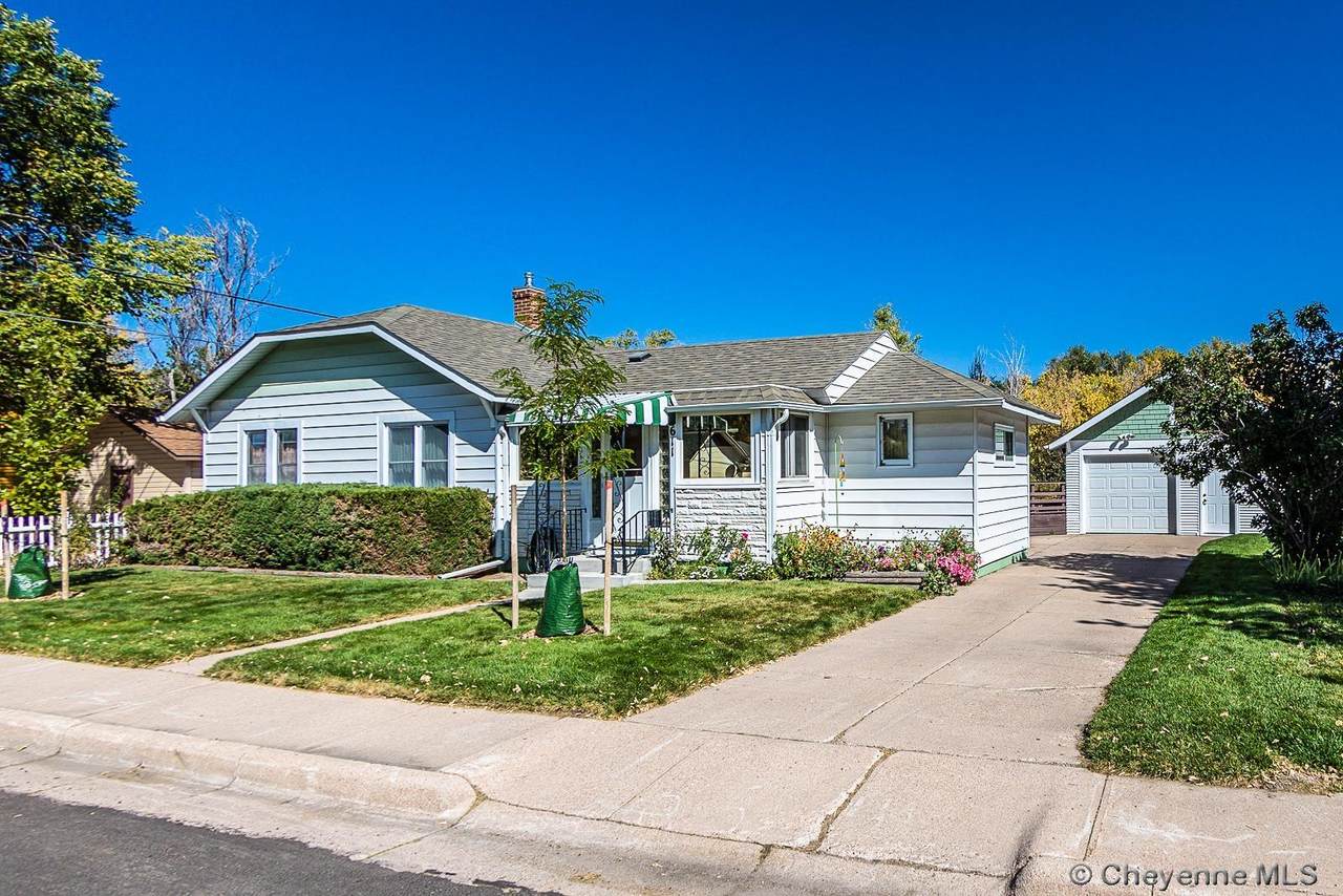 611 Seymour Ave - Photo 1