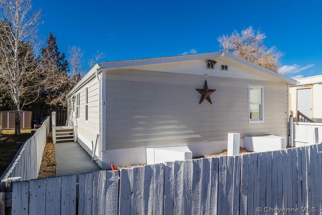 420 College Dr - Photo 1