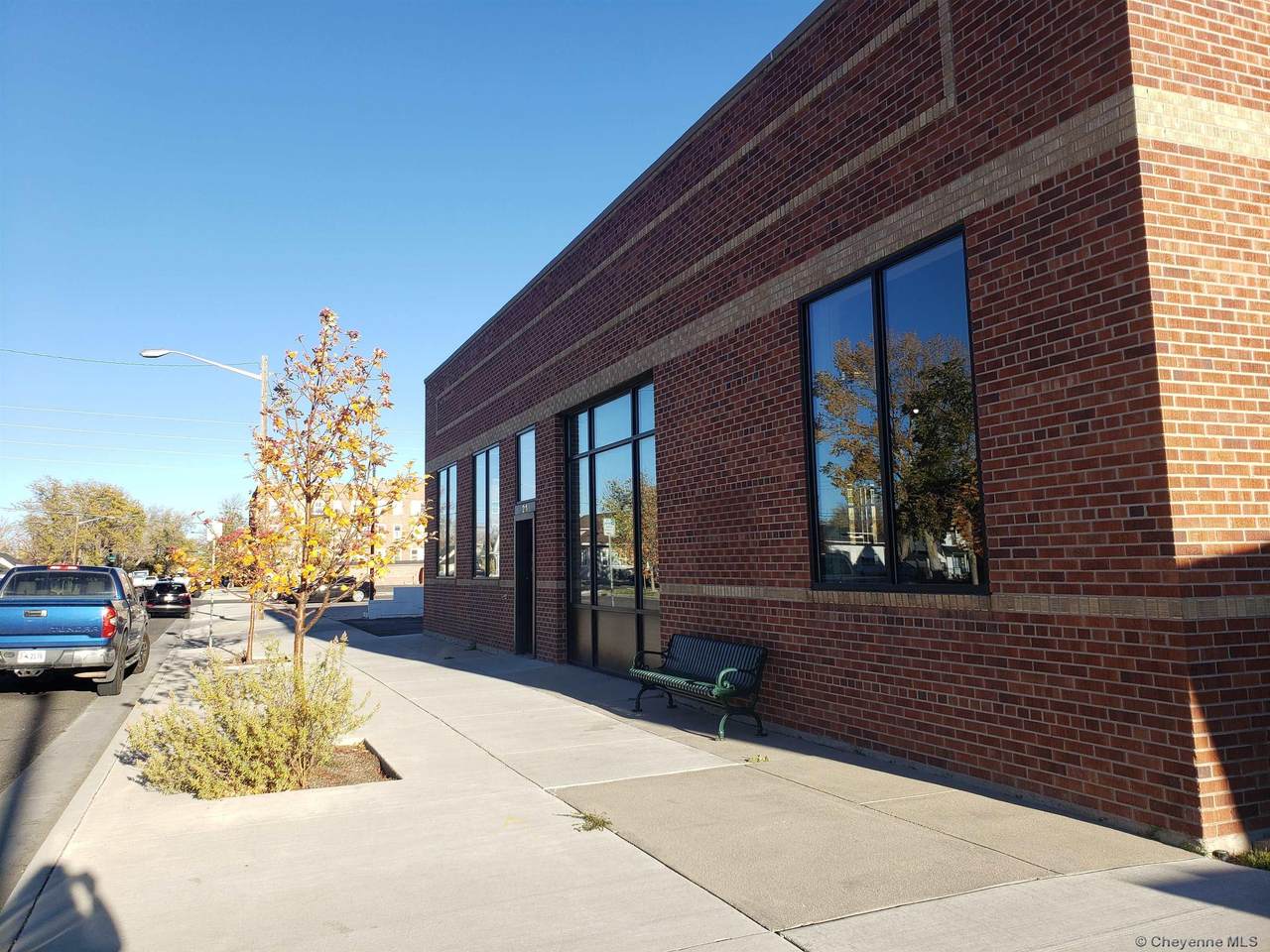 211 19TH ST - Photo 1