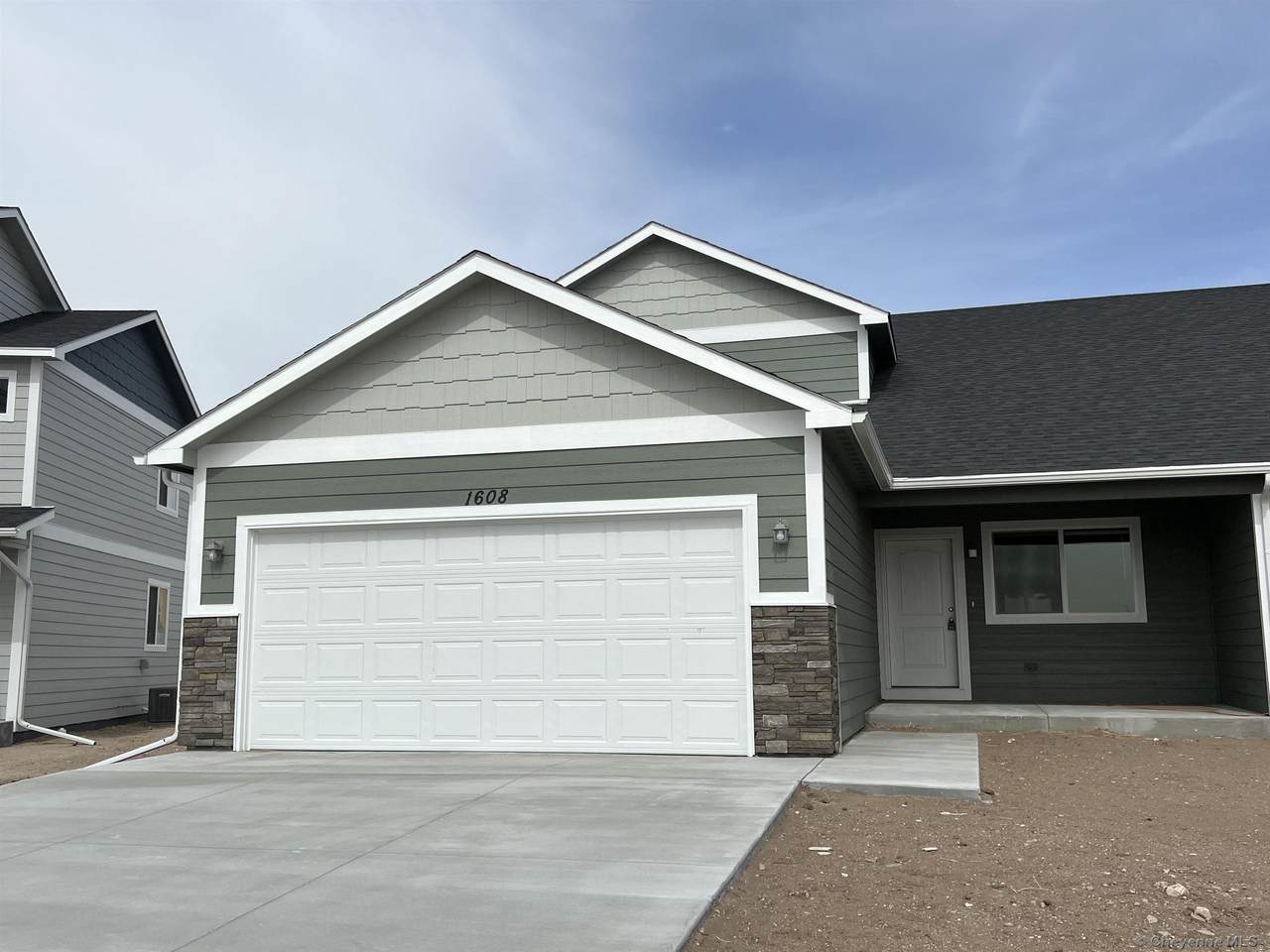1621 Alyssa Elaine Dr - Photo 1