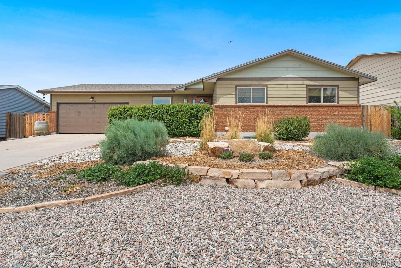 1700 Pinto Ln - Photo 1