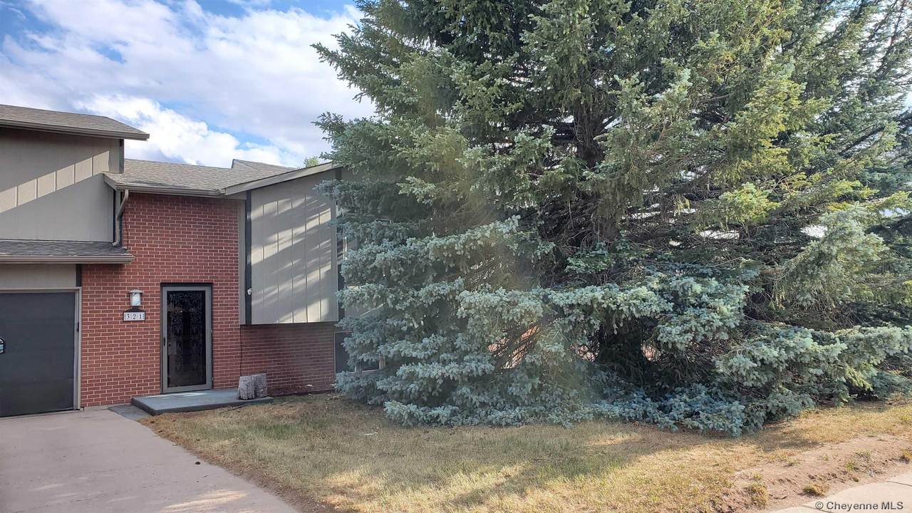 321 Gardenia Dr - Photo 1