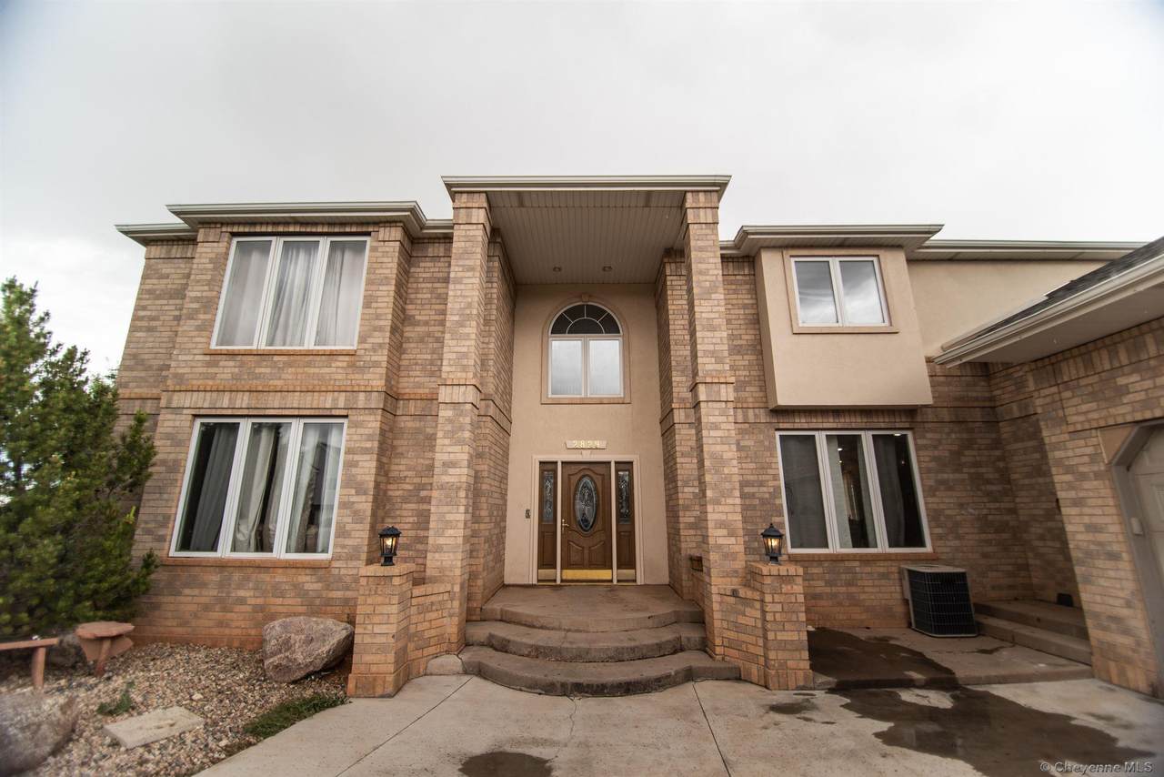 2829 Dover Rd - Photo 1