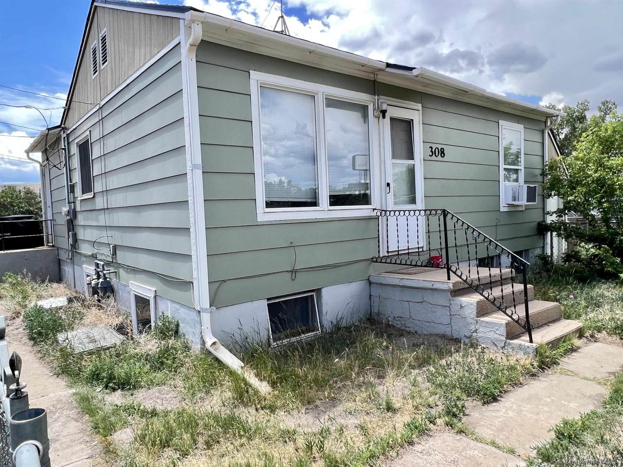 308 Fetterman St - Photo 1