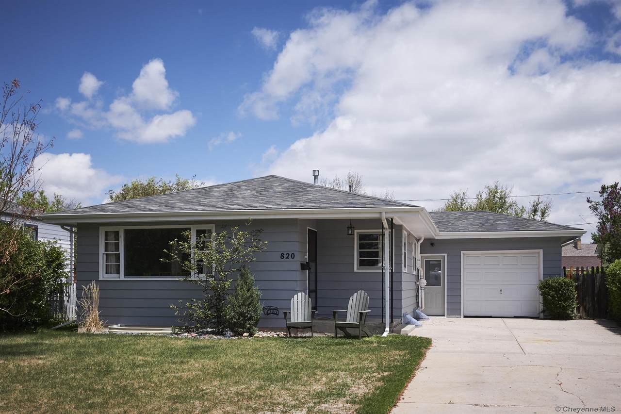 820 Foyer Ave - Photo 1