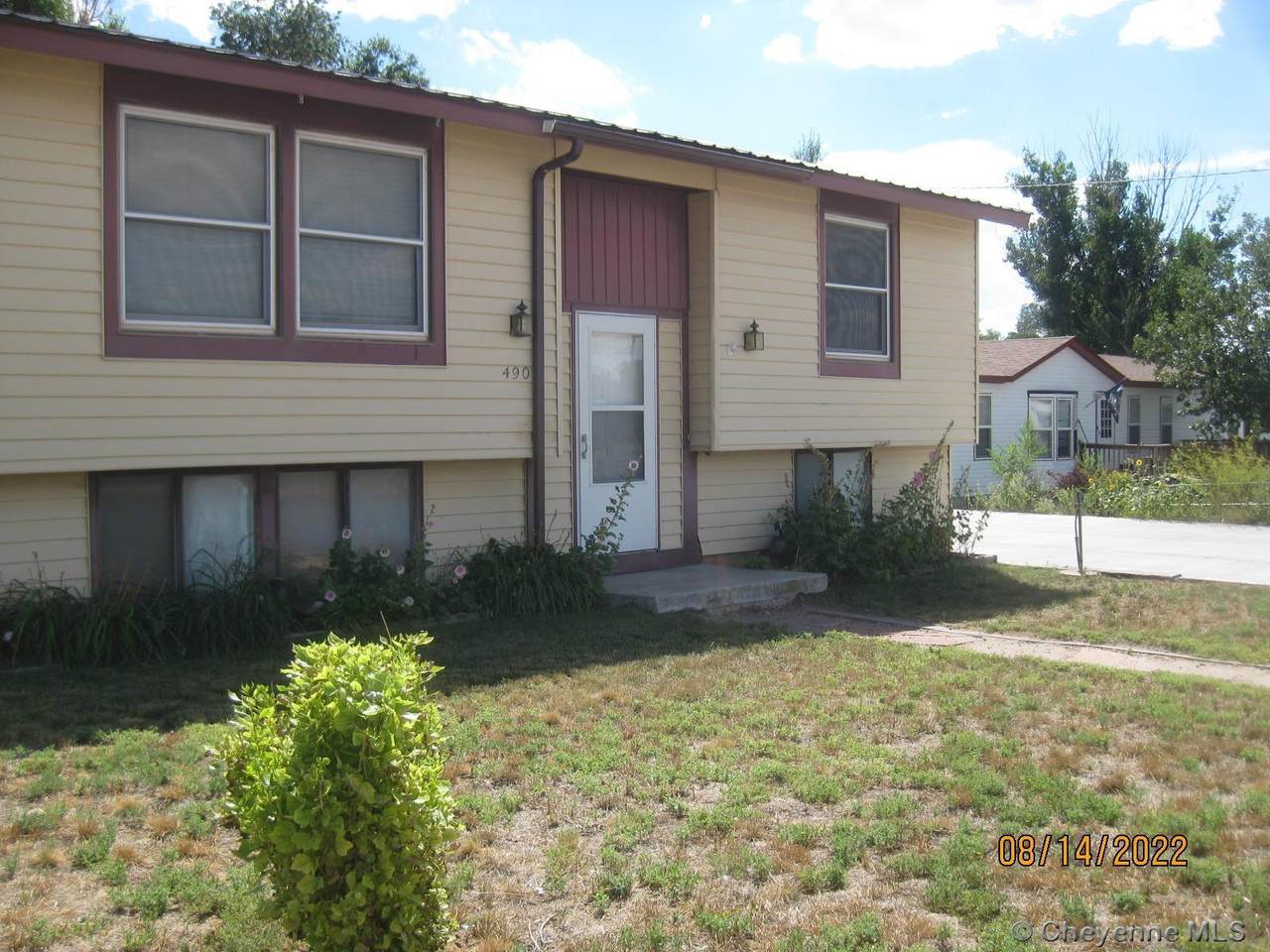 490 Sunrise St - Photo 1