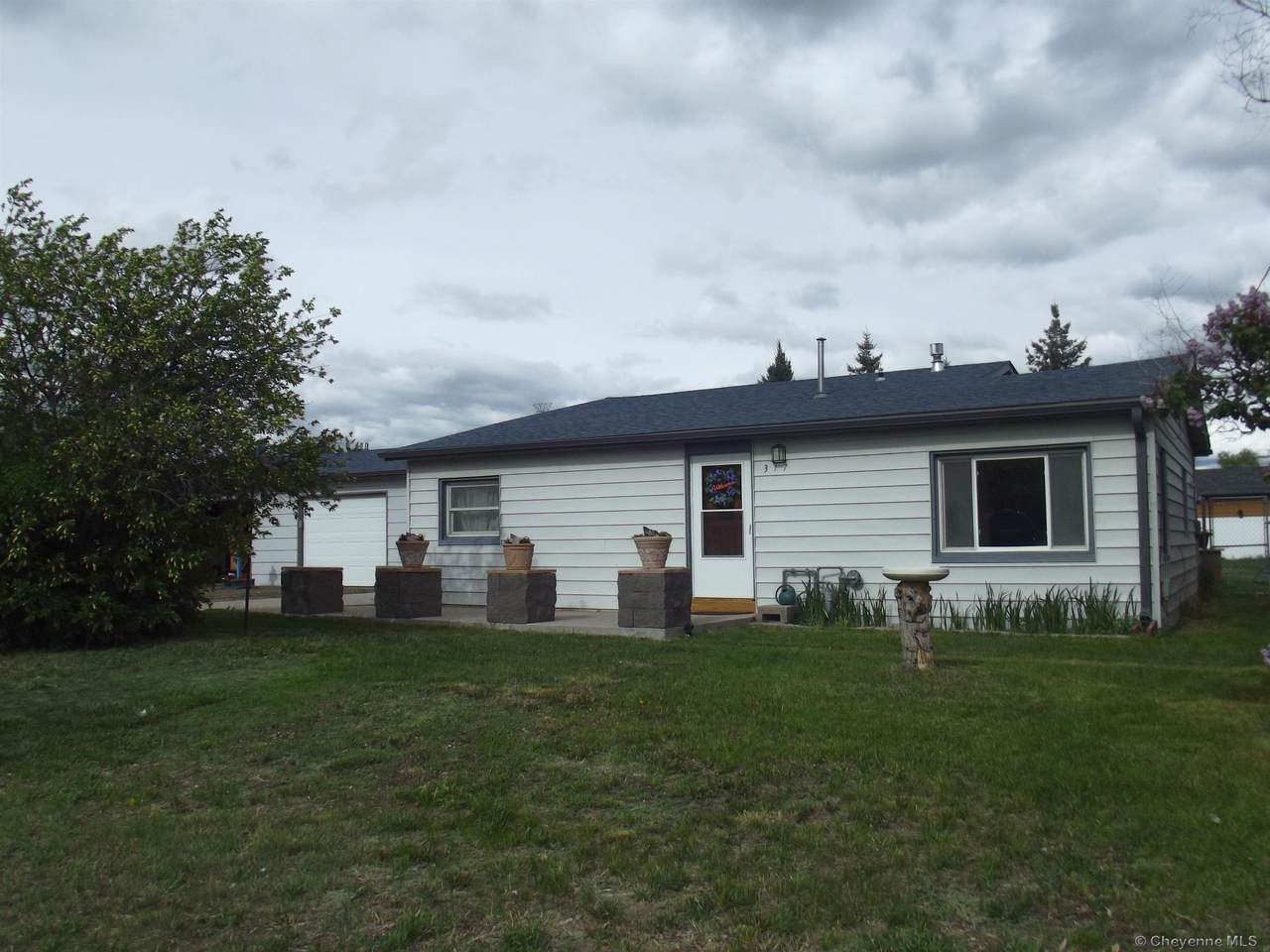317 Lake Pl - Photo 1