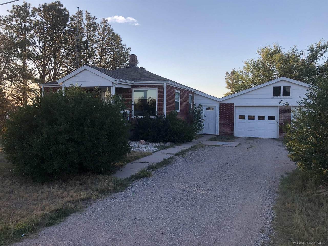 686 Powell Rd - Photo 1
