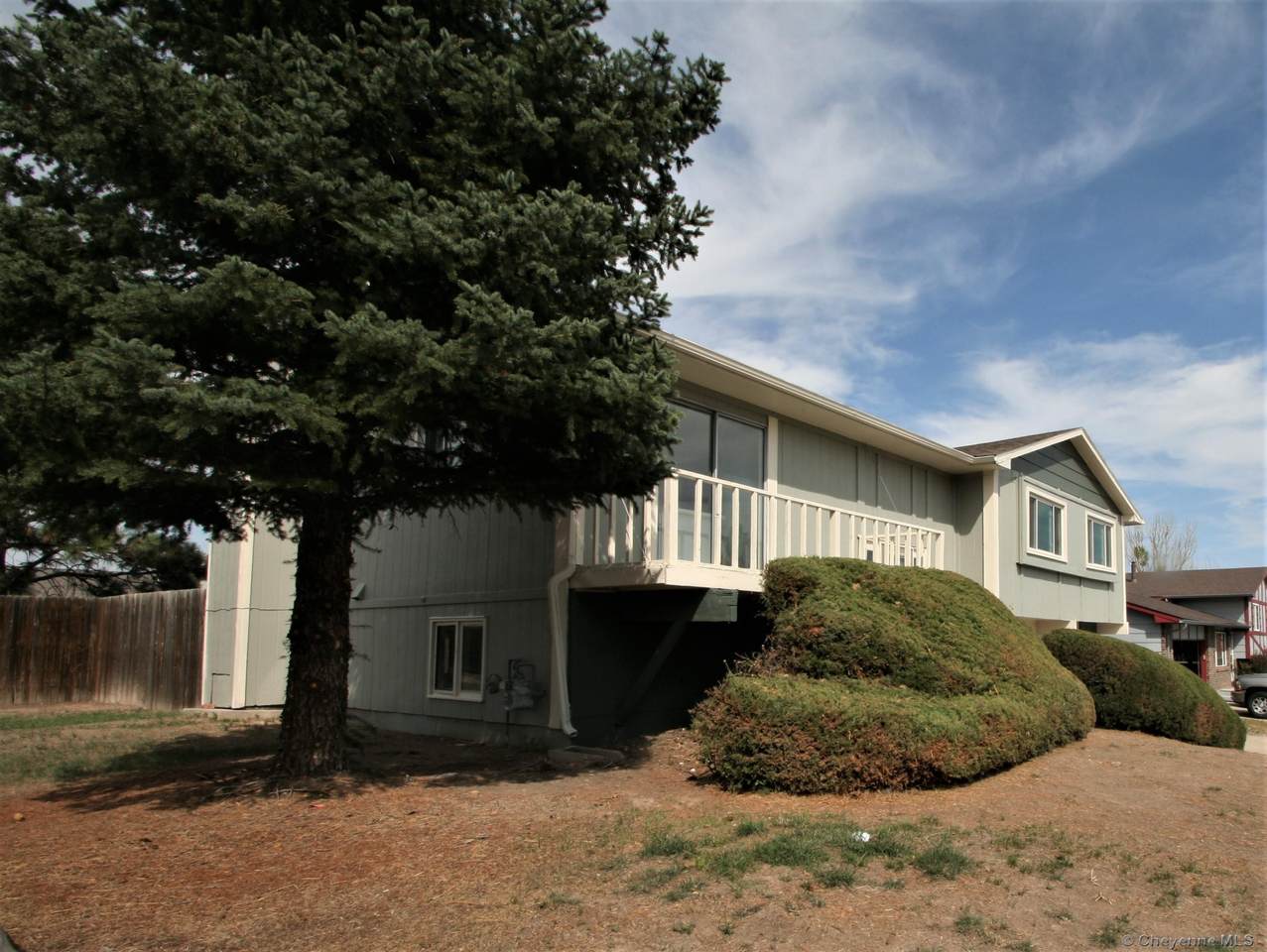 418 Gardenia Dr - Photo 1