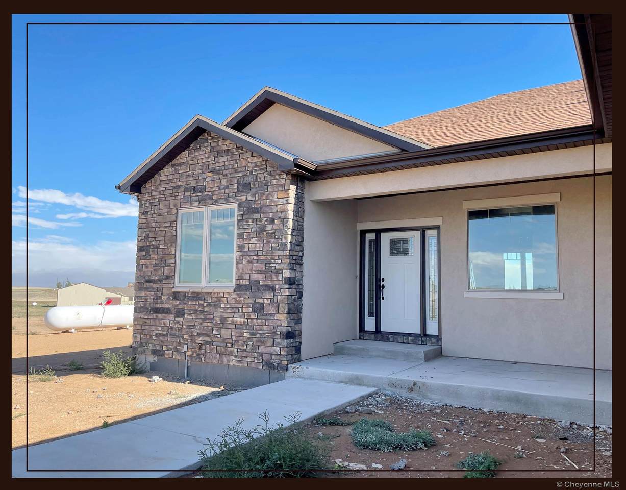 1825 Breezy Way - Photo 1
