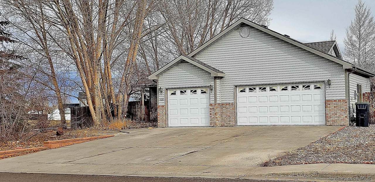 1121 Colonial Dr - Photo 1