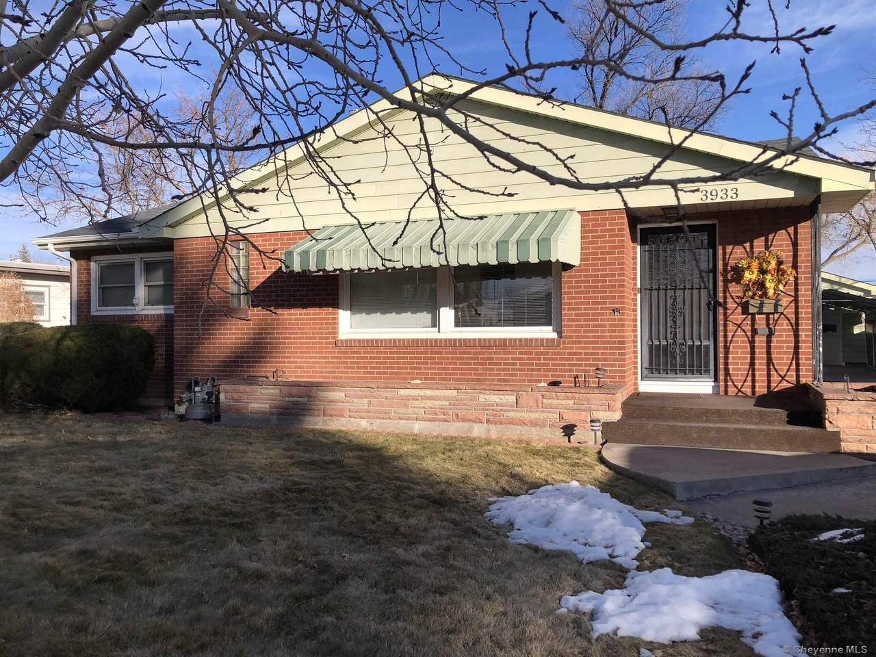 3933 Cribbon Ave - Photo 1