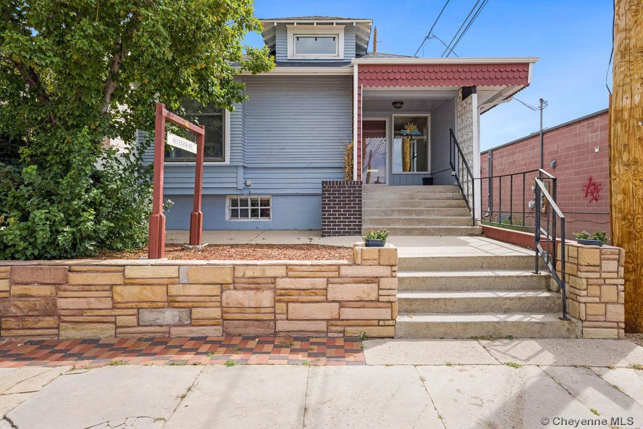 1613 Evans Ave - Photo 1