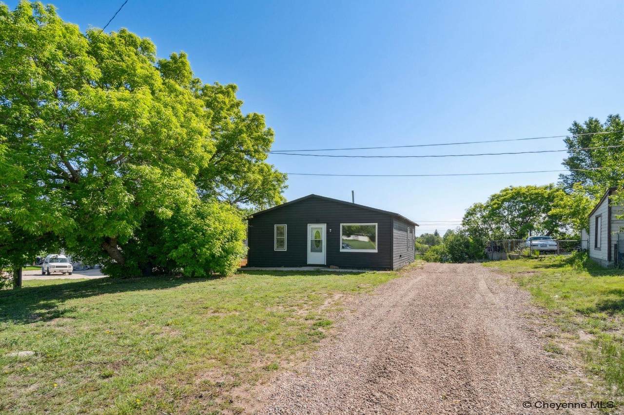 607 Stanfield Ave - Photo 1