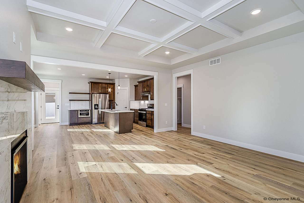 4042 Arrowhead Trl - Photo 1