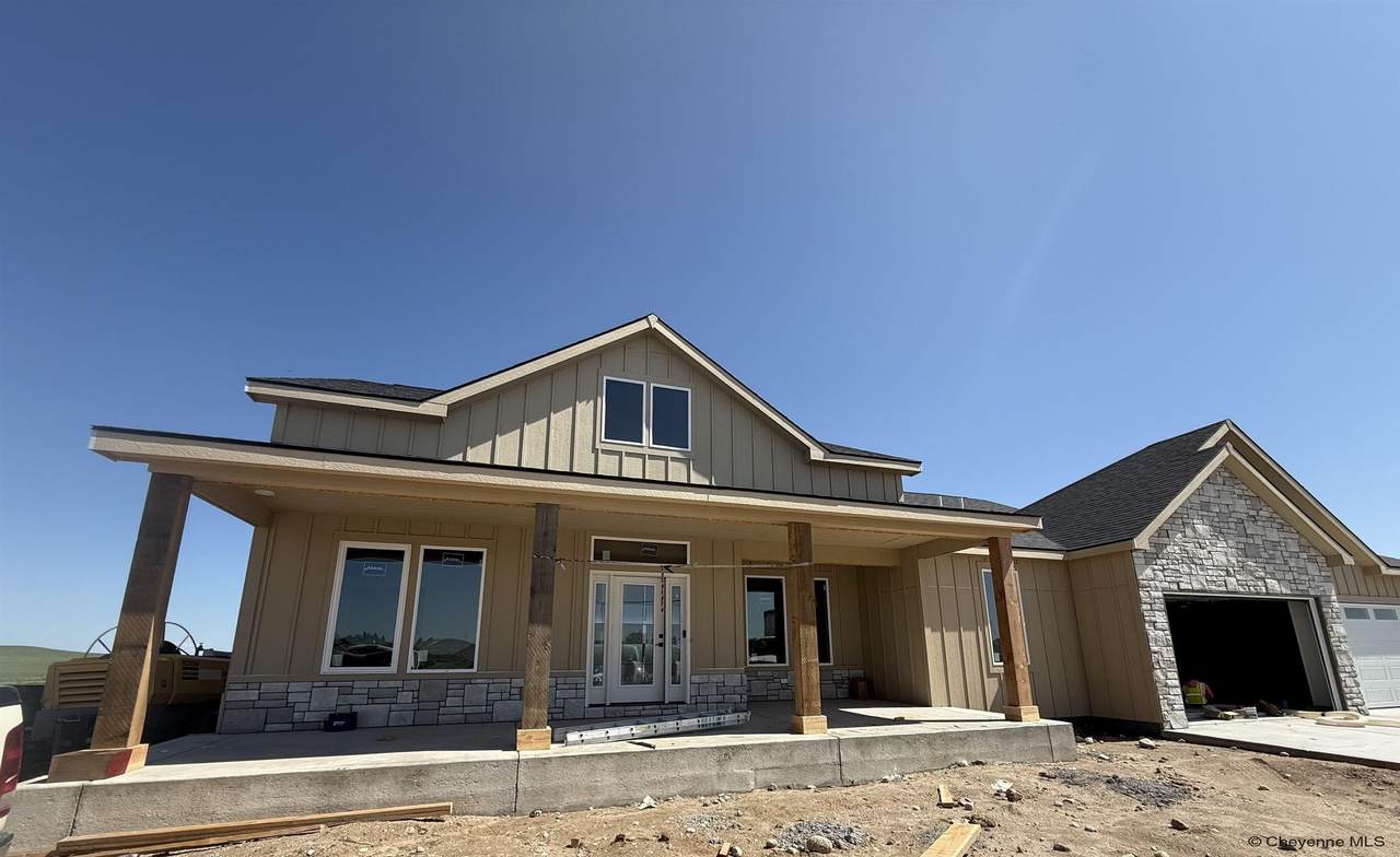 3010 Crazy Horse Rd - Photo 1