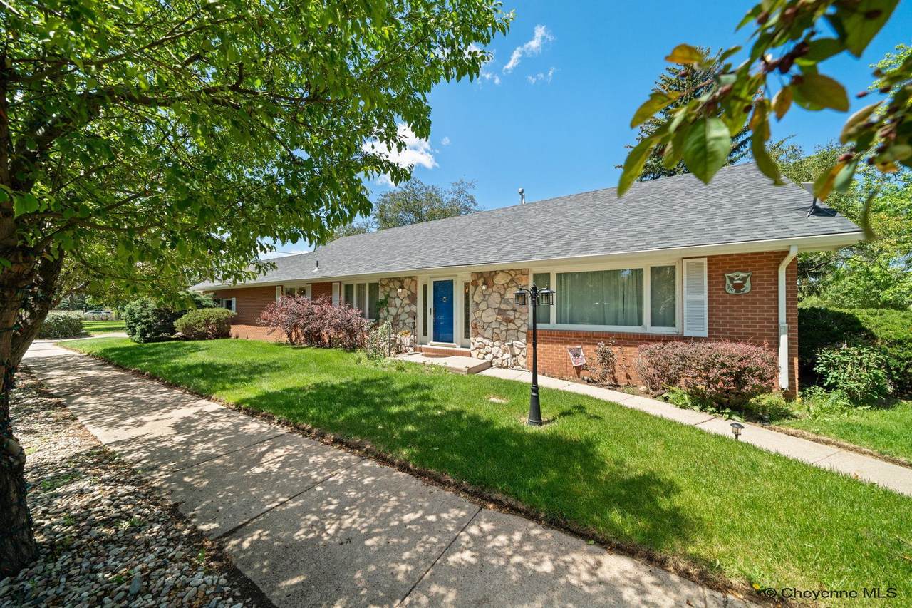 101 1ST AVE - Photo 1