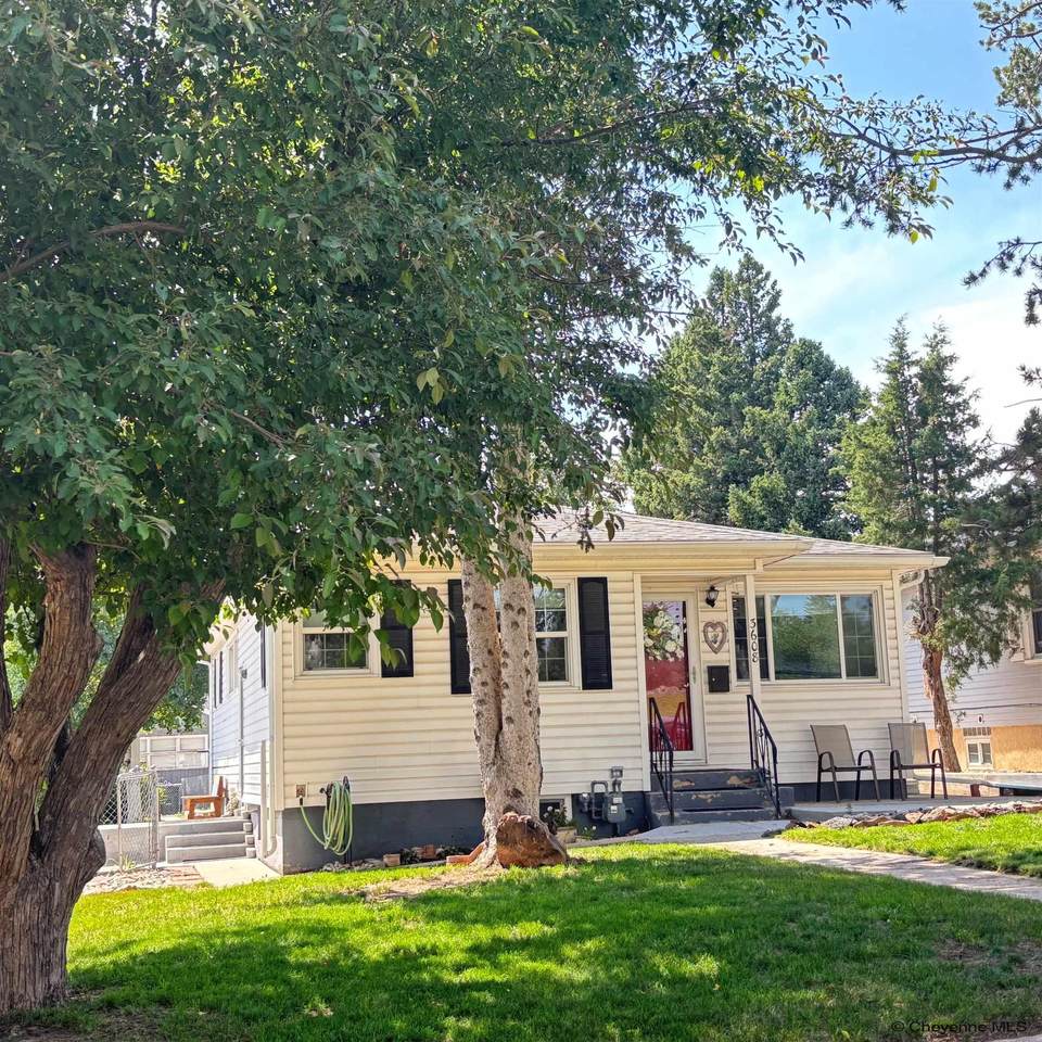 3608 Dey Ave - Photo 1