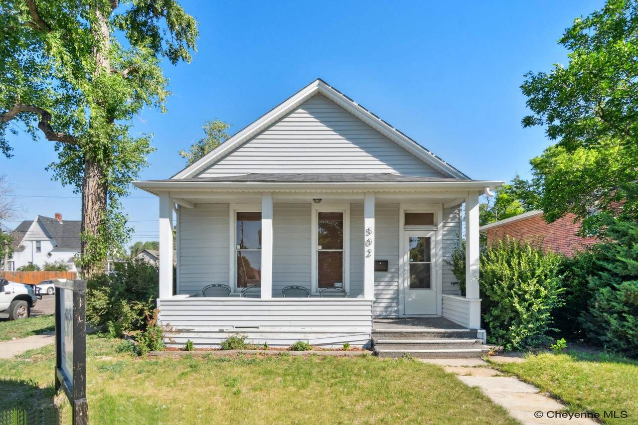 502 19TH ST - Photo 1