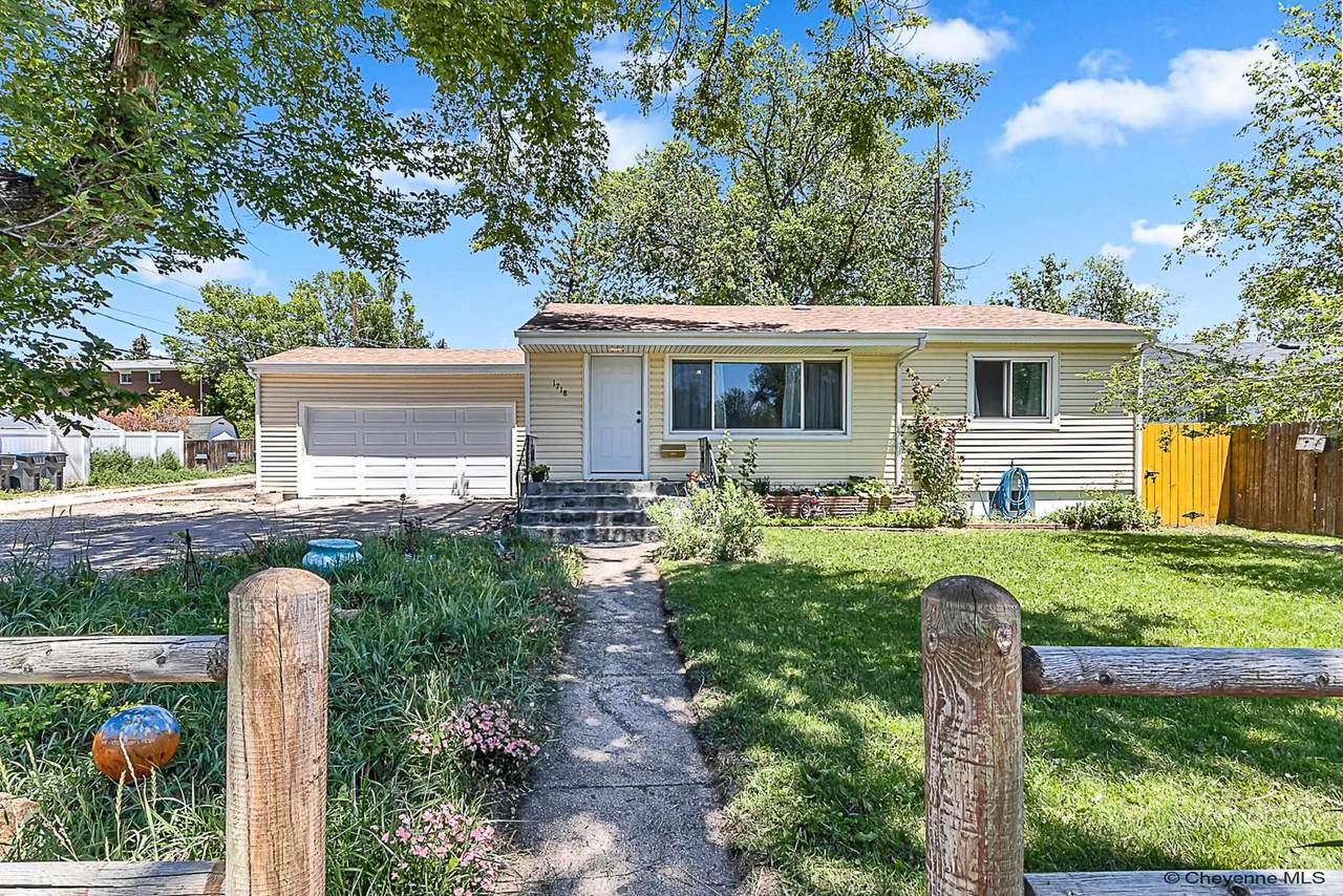 1718 Newton Dr - Photo 1