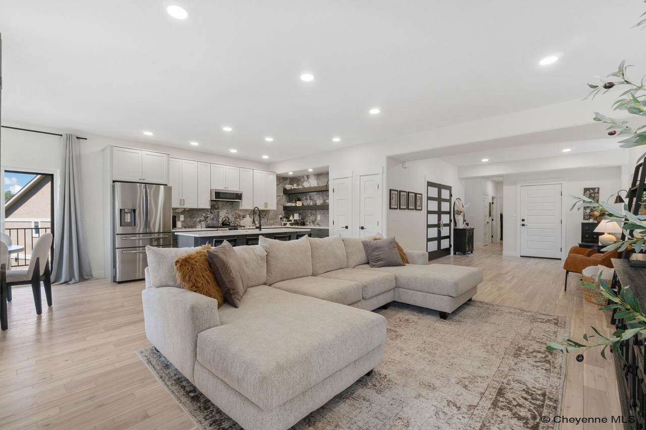 7536 Jessica Dr - Photo 1