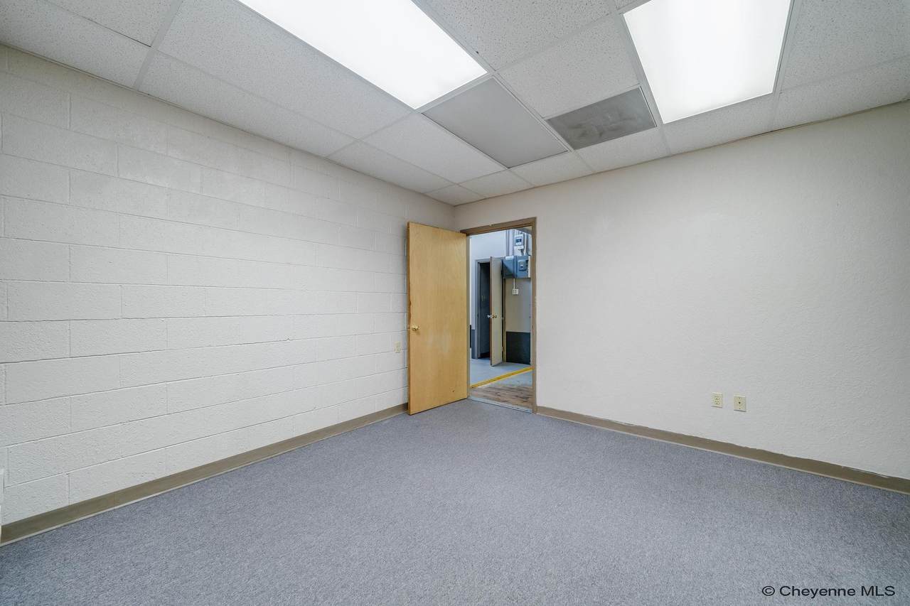 1114 Logan Ave - Photo 1