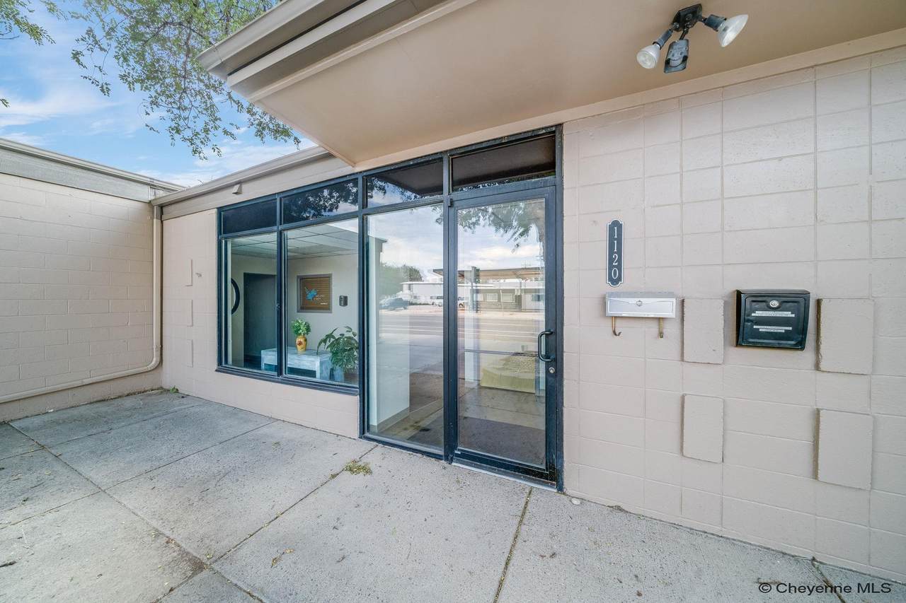 1114 Logan Ave - Photo 1