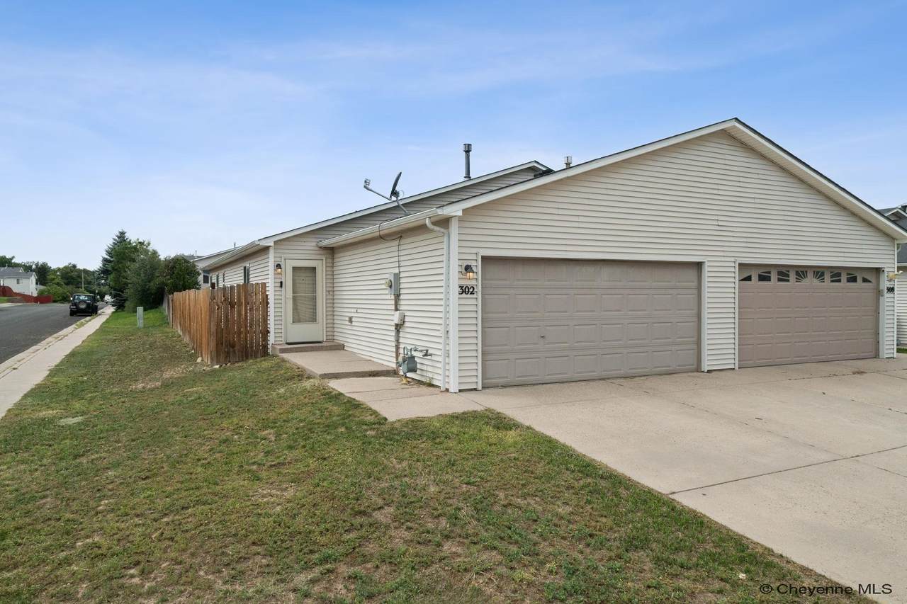 302 Abby Rd - Photo 1