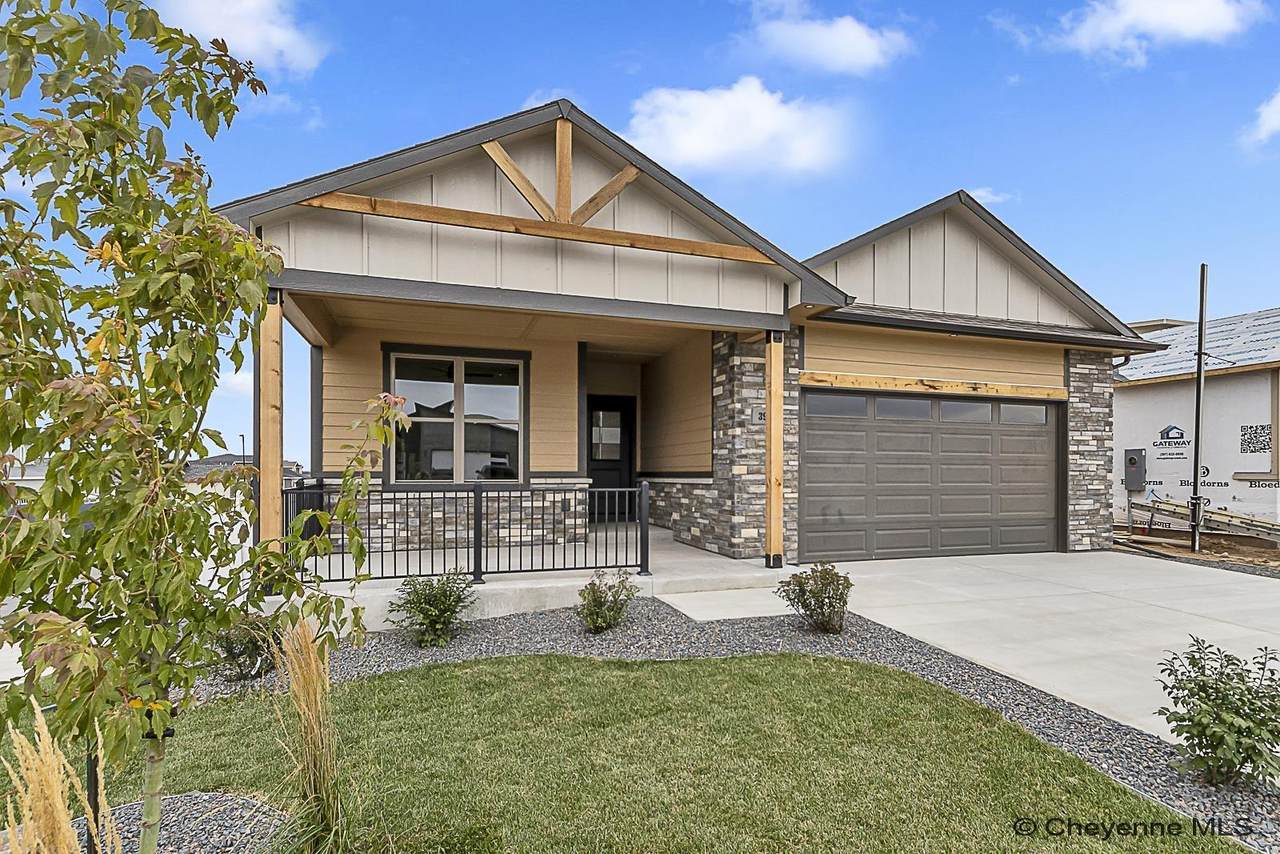 3930 Saddleback Ln - Photo 1