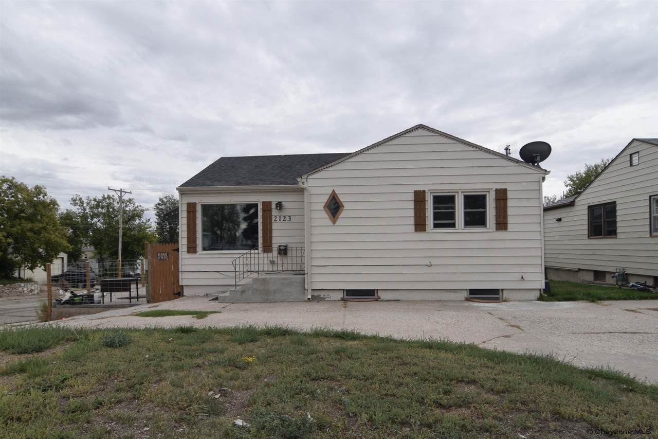 2123 18TH ST - Photo 1