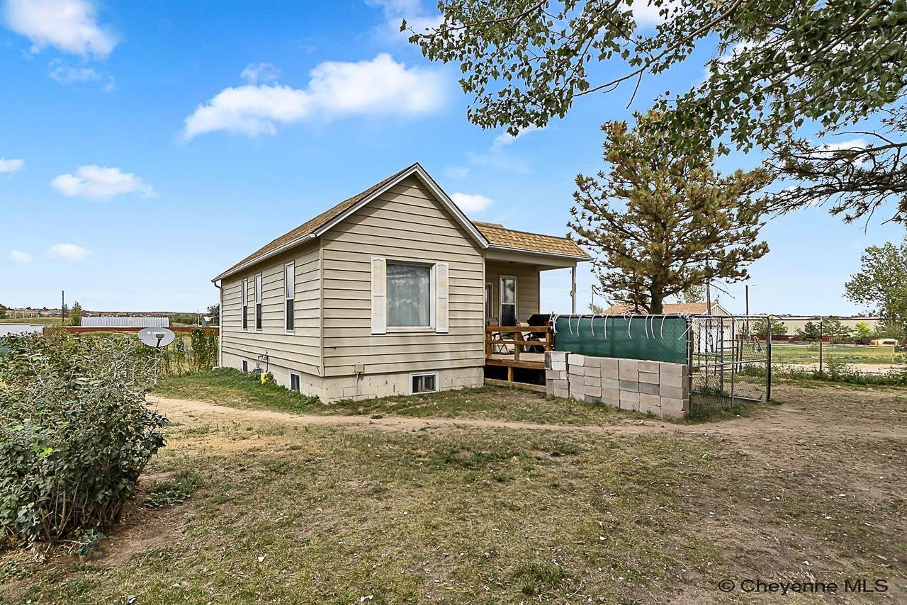 4904 Pershing Blvd - Photo 1