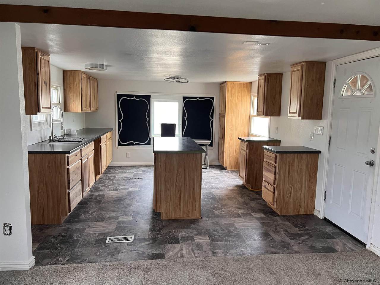 408 Williams St - Photo 1