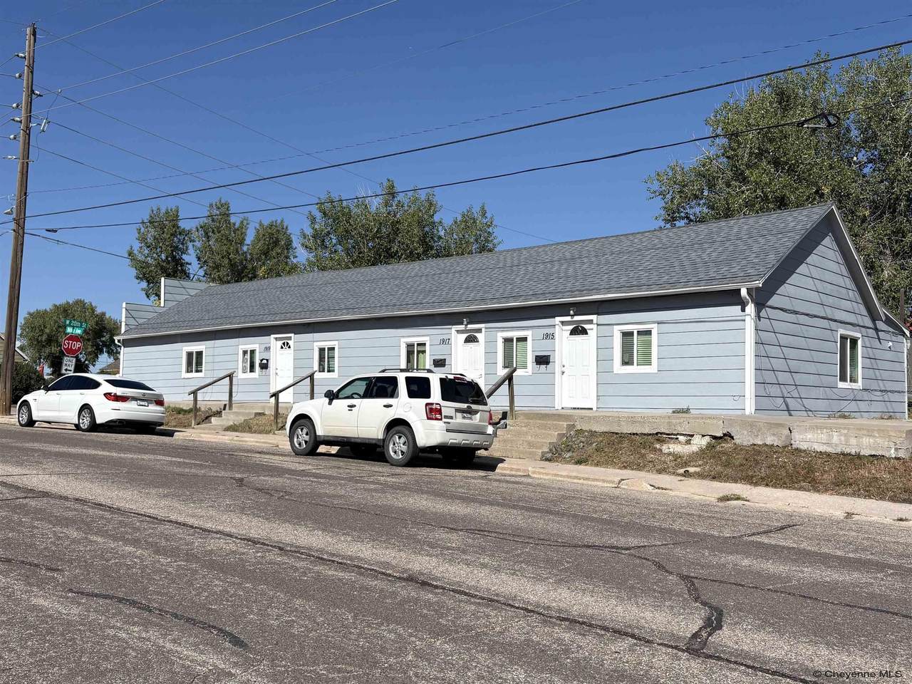 1915 Dillon Ave - Photo 1