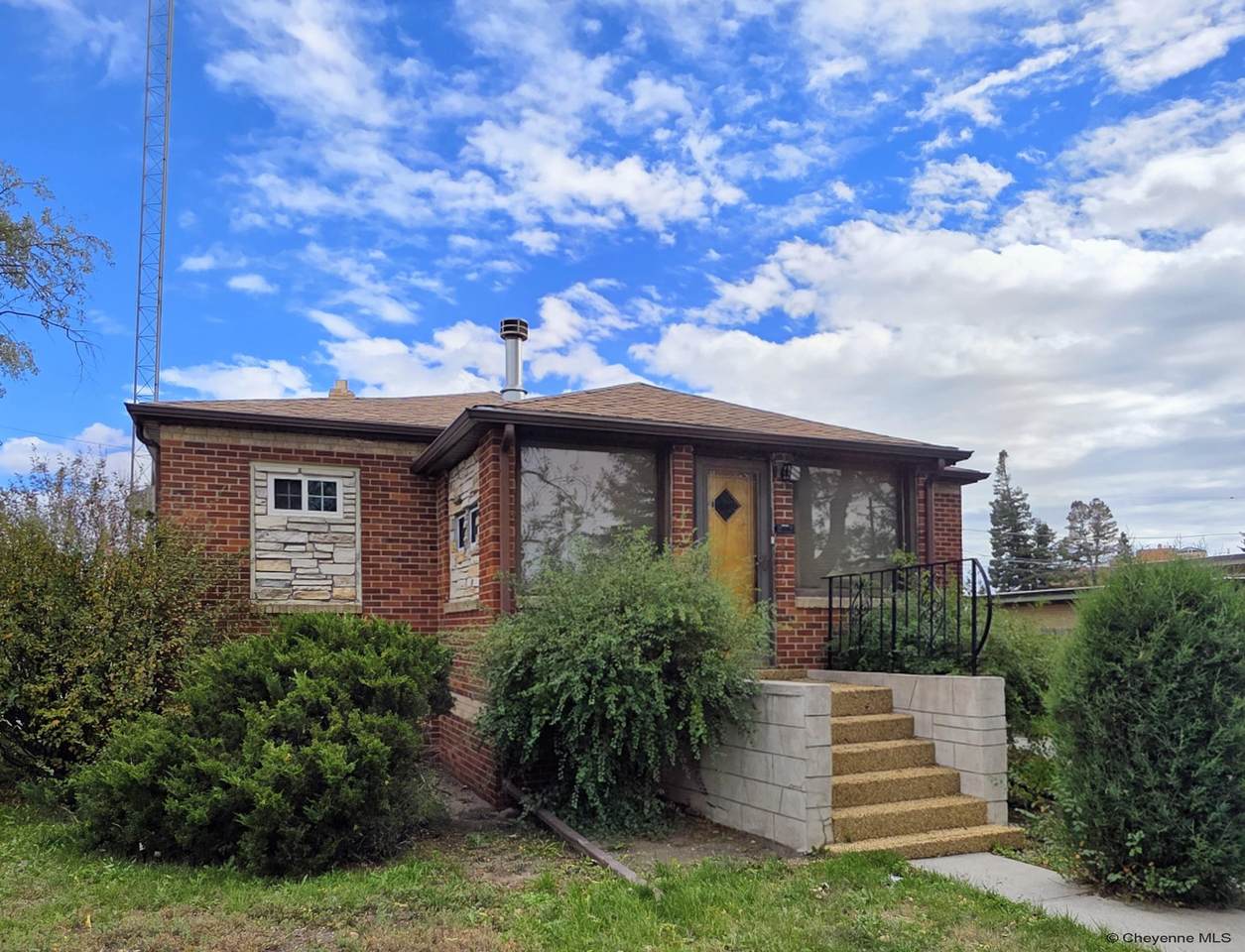 2533 Deming Blvd - Photo 1