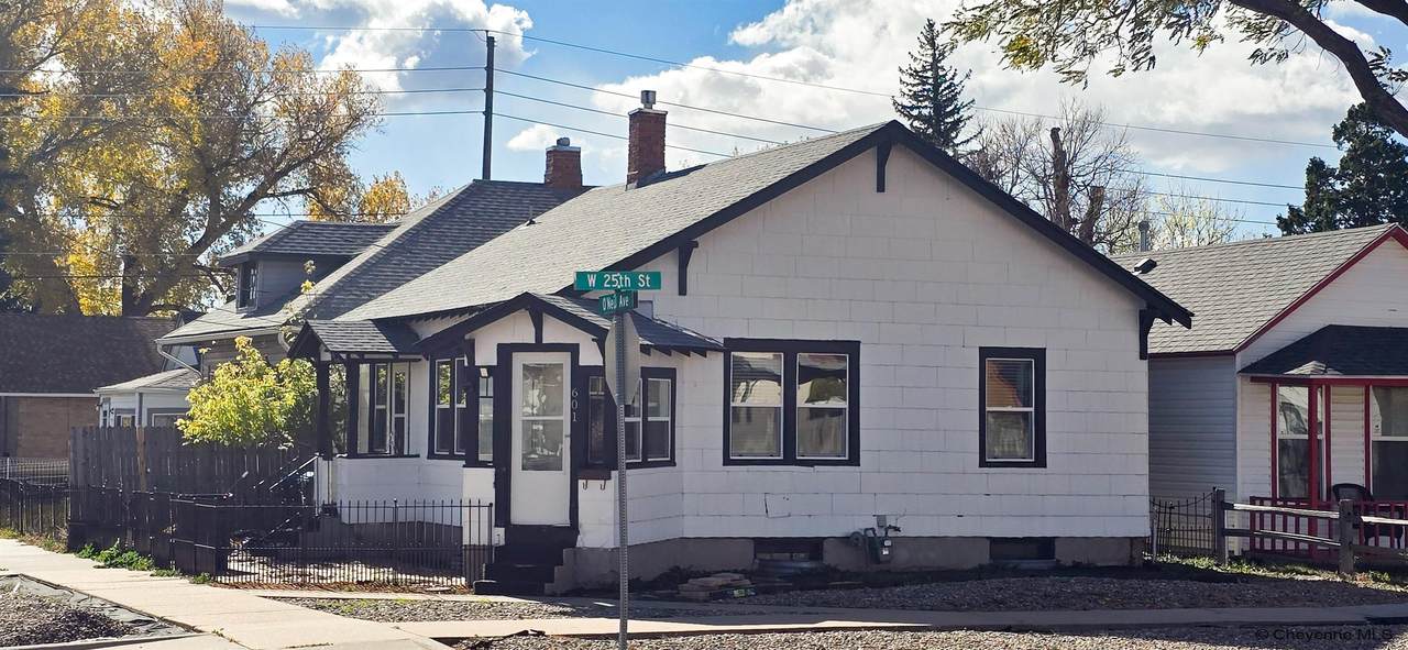 601 25TH ST - Photo 1