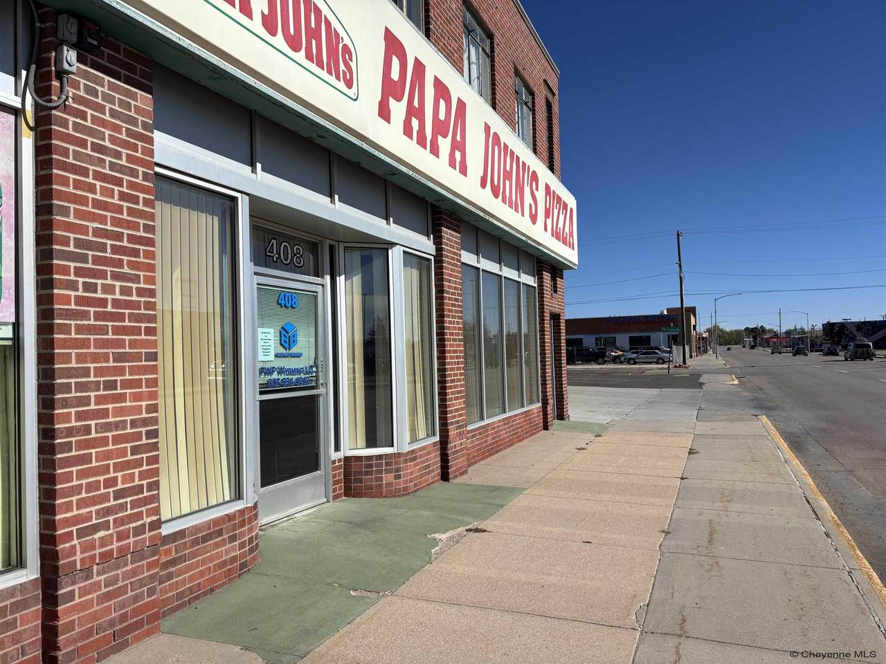 408 Lincolnway - Photo 1