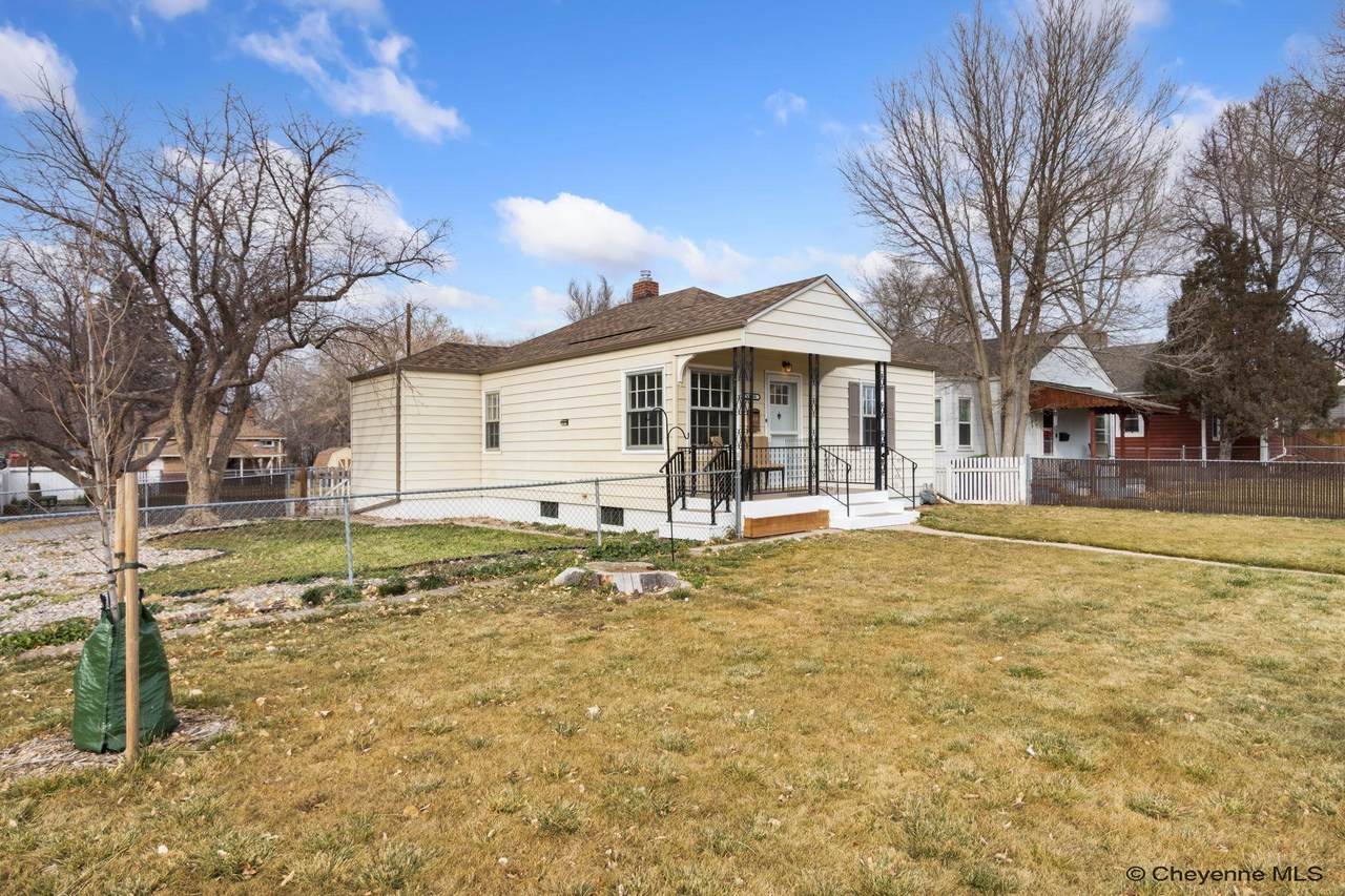 1100 22ND ST - Photo 1