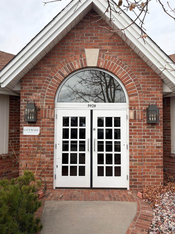 5920 Yellowstone Rd - Photo 1