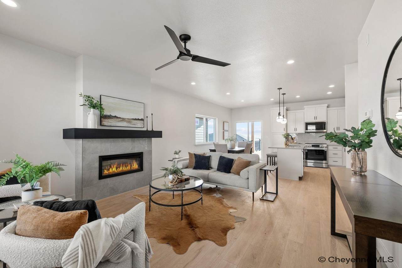 5123 Carla Dr - Photo 1